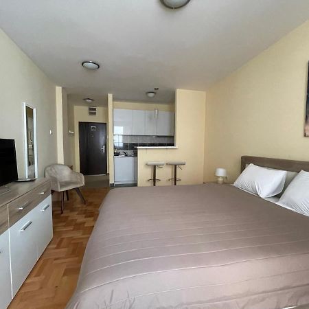 Trident Apartments 2 Ni Extérieur photo
